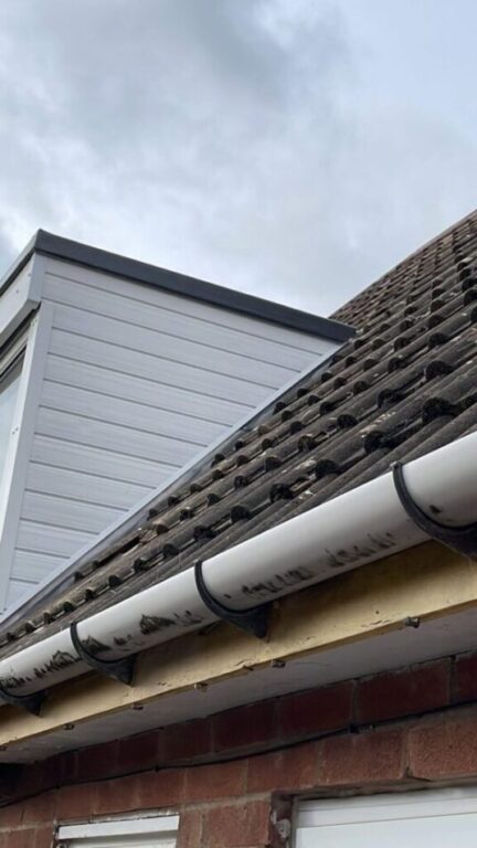This photo was taken before new guttering was installed on a house in Hinckley. This was done by Hinckley roofing